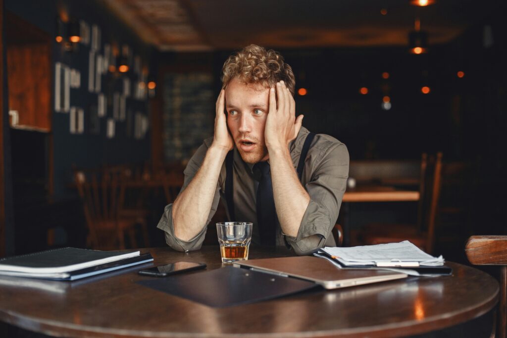 Alcohol Withdrawal Symptoms by Timeline: What Can Happen in the First 72 Hours